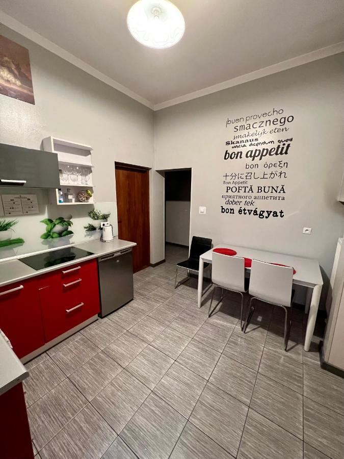 Apartamenty Ostrowiec - Pokoje Goscinne Centrum Островец-Свентокшиский Экстерьер фото