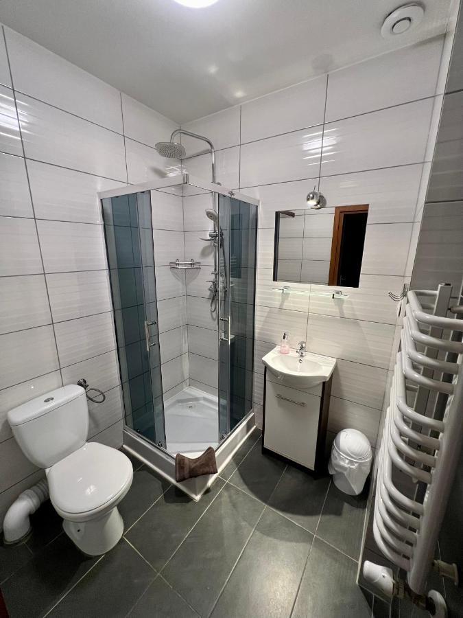 Apartamenty Ostrowiec - Pokoje Goscinne Centrum Островец-Свентокшиский Экстерьер фото